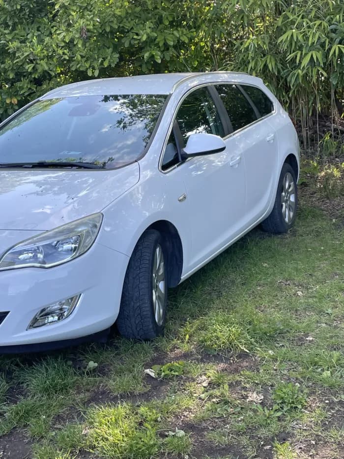 Opel Astra aangemeld bij Imex Cars