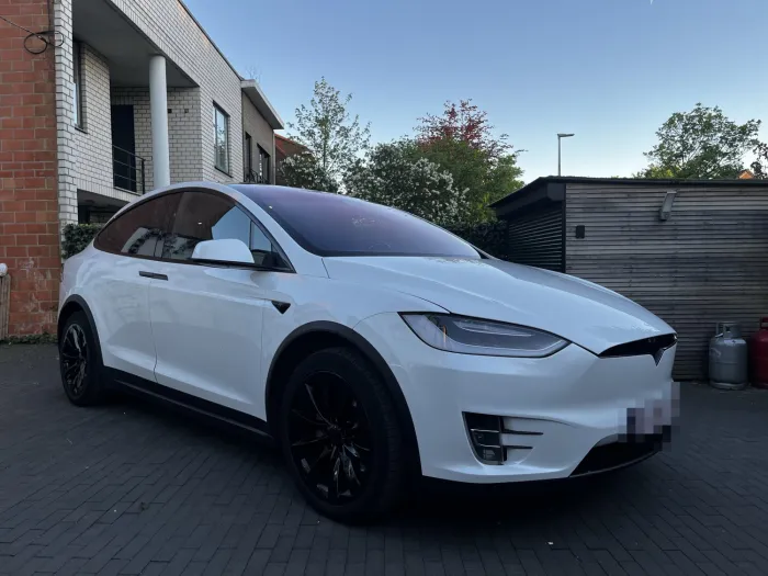Tesla Model X aangemeld bij Imex Cars